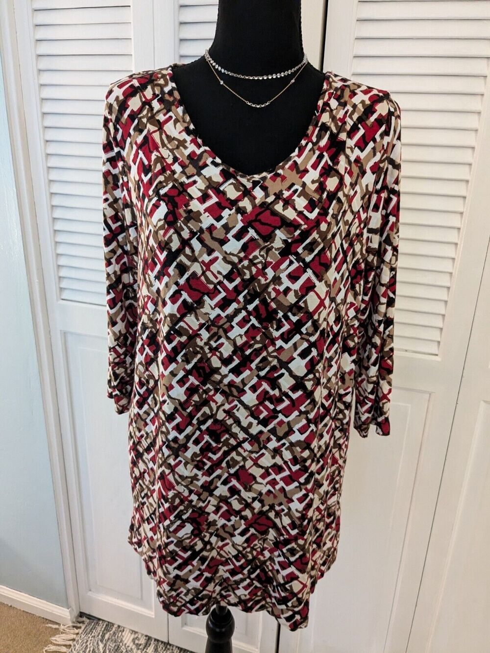 J. Jill Top Women's L Stretch Wearever Thin Comfy Rayon 3/4 Sleeve Red Brown Geo